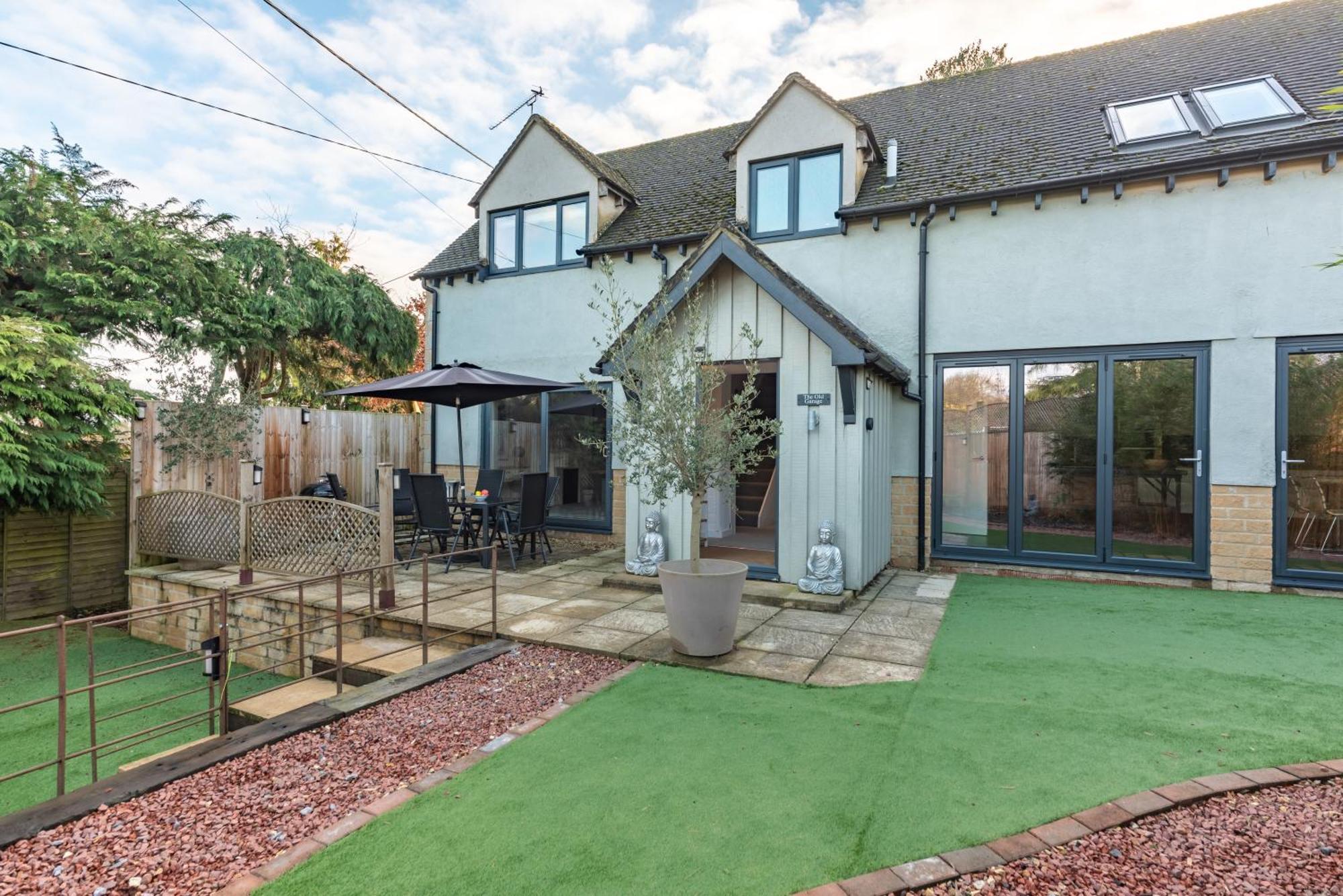 Cotswold Holiday Let With Hot Tub - The Old Garage Chipping Norton Bagian luar foto