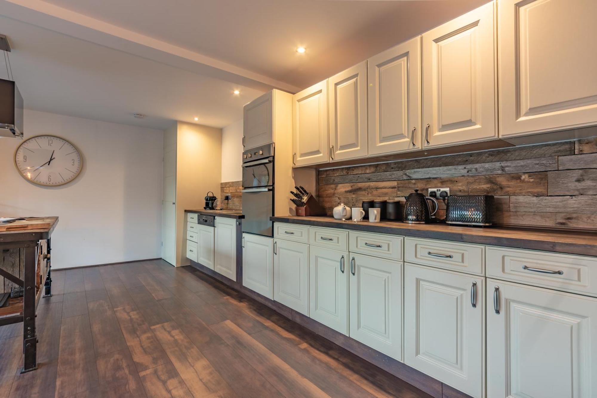 Cotswold Holiday Let With Hot Tub - The Old Garage Chipping Norton Bagian luar foto